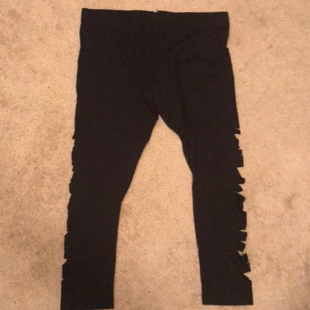 Side-Slit Leggings - Picture 4 of 6